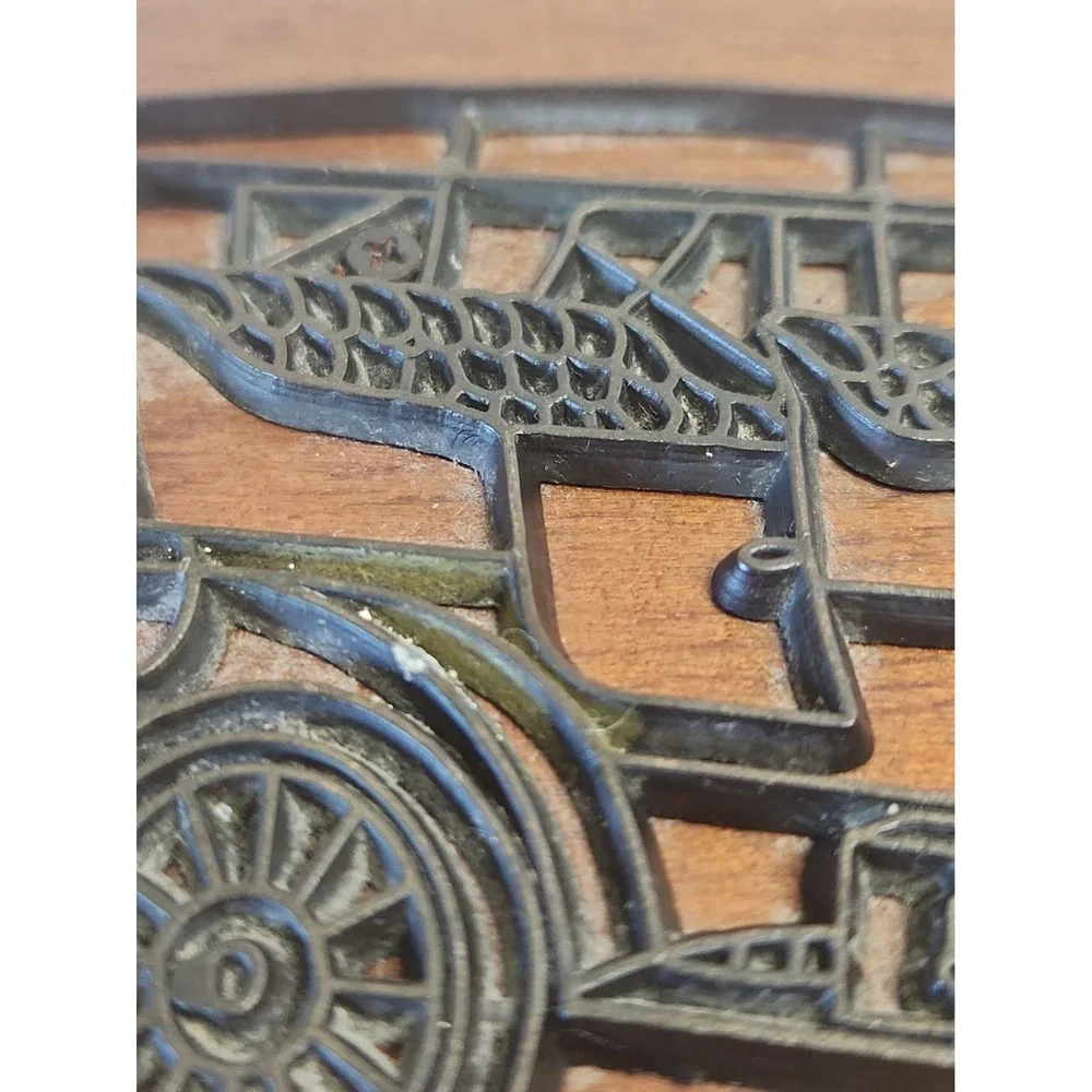 Vtg 1980s Emson Wooden Jewelry Box Classic Car Brass Emblem Valet Organizer Read